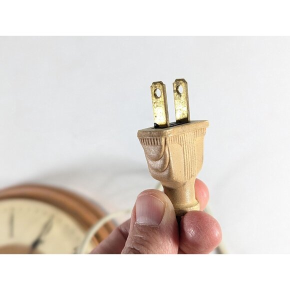 Vintage 7" Westclox Electric Oracle copper surround wall clock, 1950-1960s - Picture 10 of 10